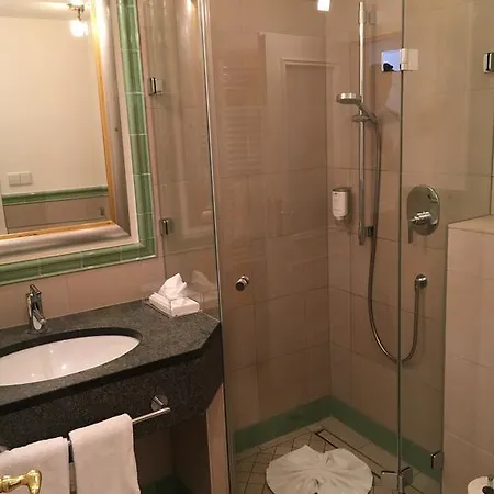 Kreuz-post Отель Штауфен-им-Брайсгау